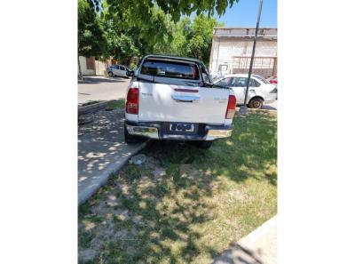 Miniatura de TOYOTA HILUX 4x4 Srv DC automatica