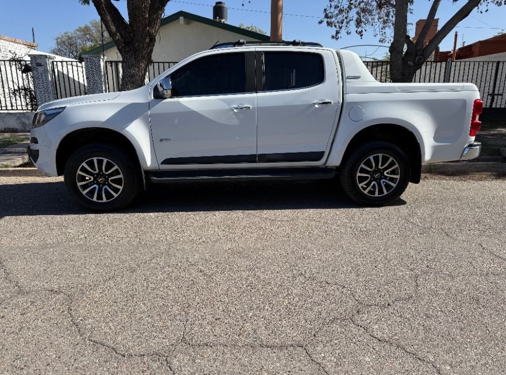 Foto de CHEVROLET PICK-UP S10 HIGH COUNTRY MT 2018, color blanco, en San Juan