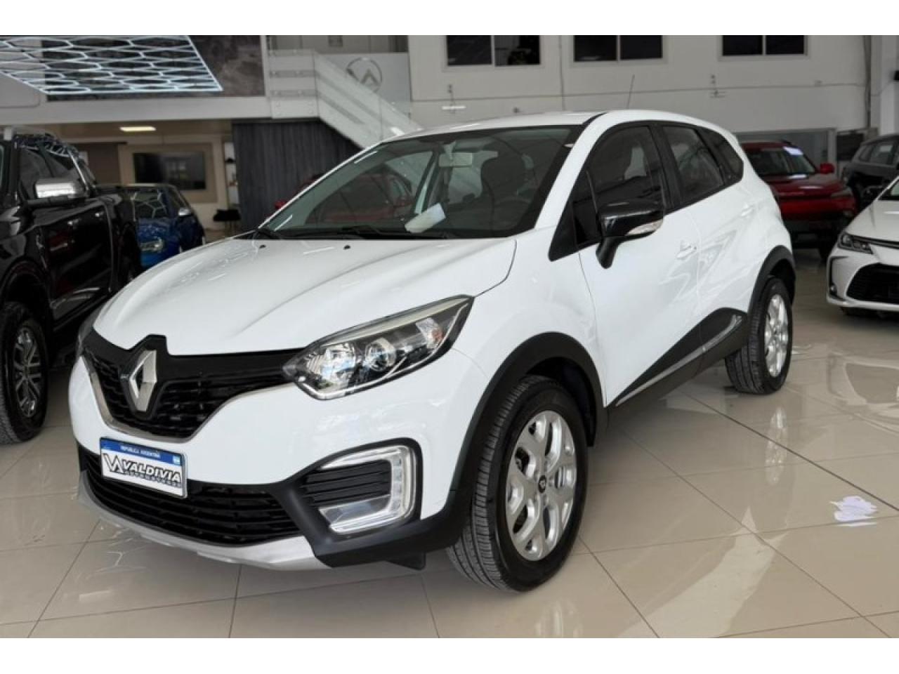 Foto de RENAULT CAPTUR 2.0 ZEN 2018, color sin color especificado, en San Juan