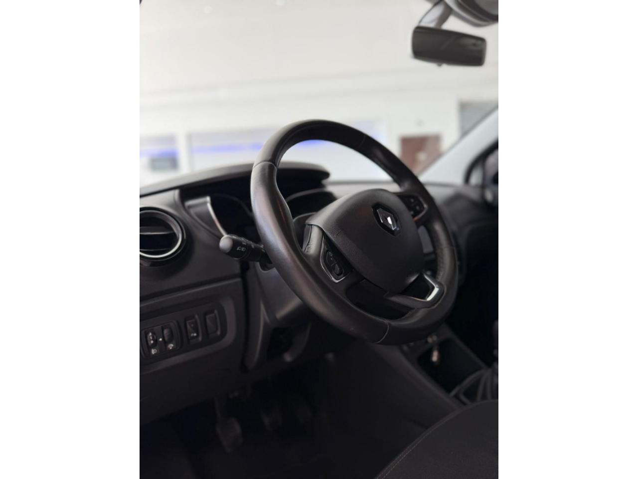 Foto de RENAULT CAPTUR 2.0 ZEN 2018, color sin color especificado, en San Juan