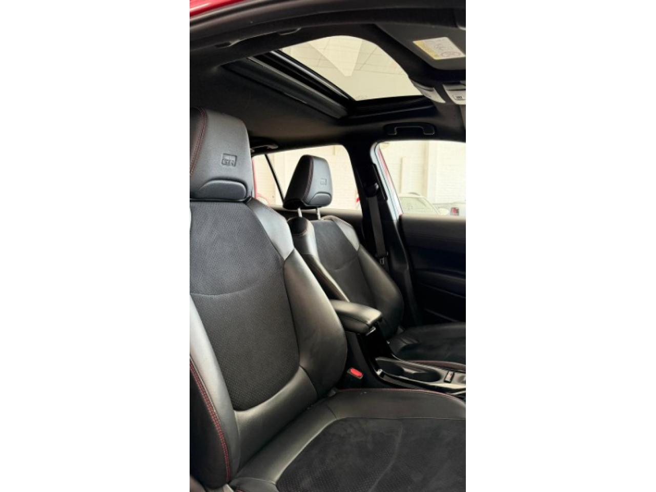 Foto de TOYOTA COROLLA CROSS GR-Sport 2022, color sin color especificado, en San Juan