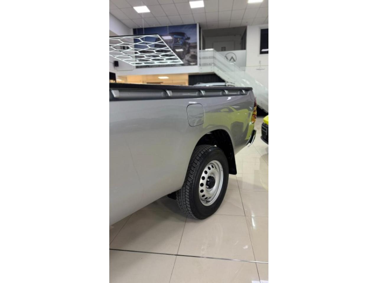 Foto de TOYOTA HILUX CS 4x2 MT 2020, color sin color especificado, en San Juan