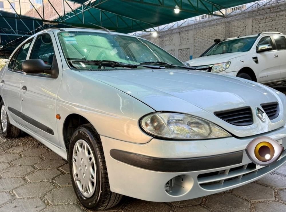Foto de RENAULT MEGANE 2005, color gris, en San Juan