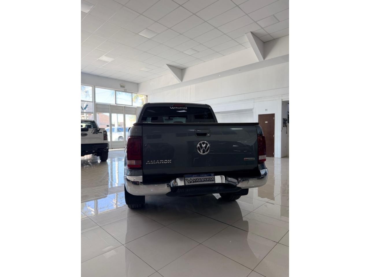 Foto de VOLKSWAGEN AMAROK 2.0 Highline AT 2023, color sin color especificado, en San Juan