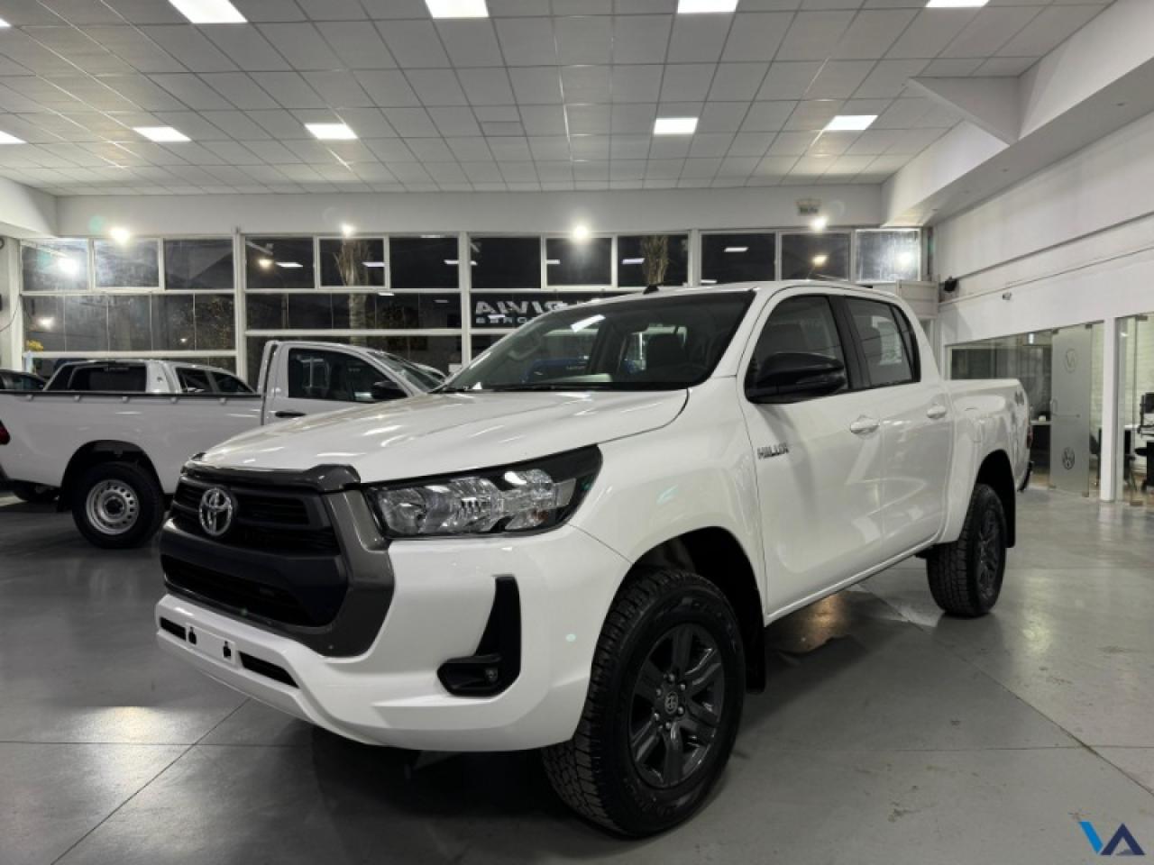 Foto de TOYOTA HILUX Sr 4x4 2026, color sin color especificado, en San Juan