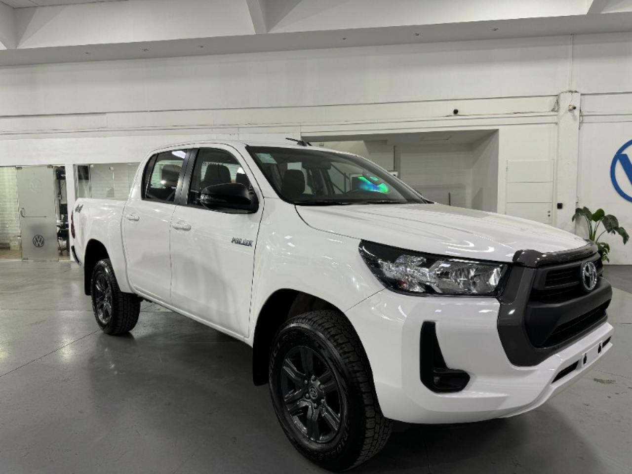 Foto de TOYOTA HILUX Sr 4x4 2026, color sin color especificado, en San Juan