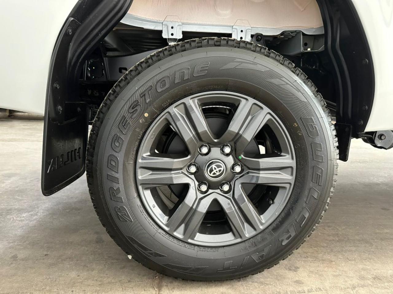 Foto de TOYOTA HILUX Sr 4x4 2026, color sin color especificado, en San Juan