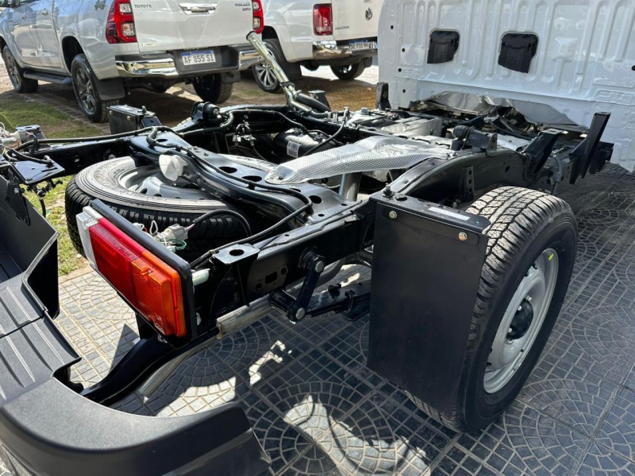 Foto de TOYOTA HILUX 4x4 Chasis 2026, color sin color especificado, en San Juan