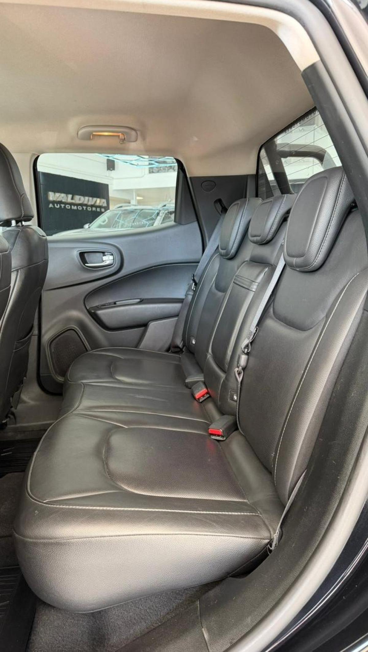 Foto de FIAT TORO Freedom 1.8 GNC 2020, color negro, en San Juan