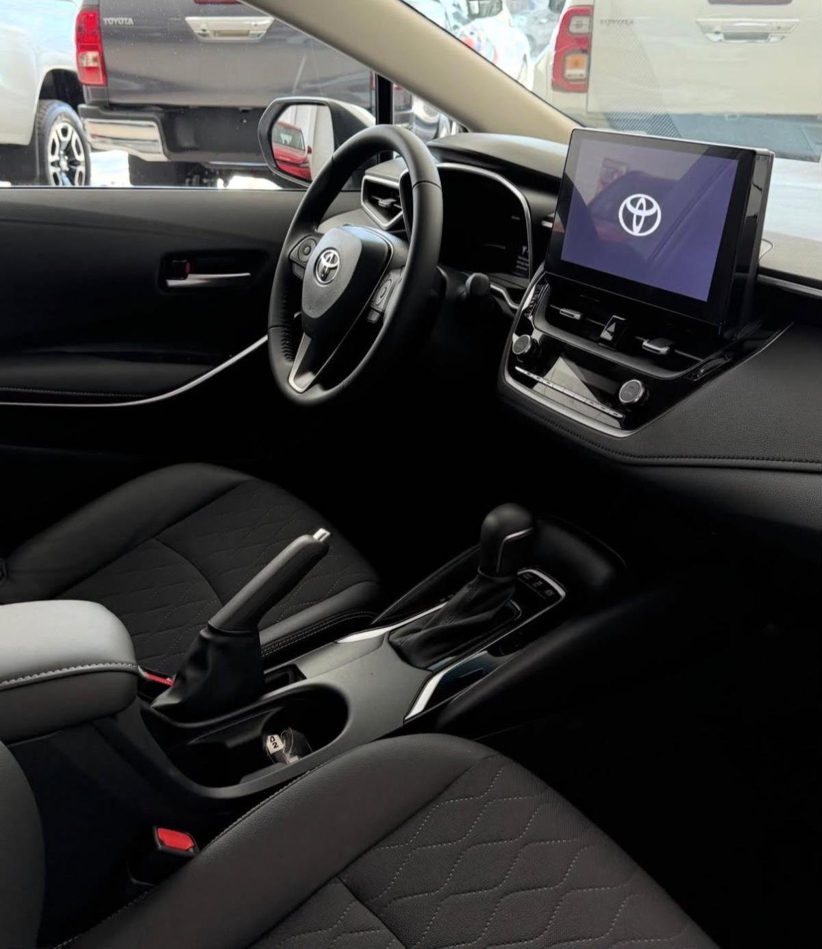 Foto de TOYOTA COROLLA XEI Hybrid 1.8 E-CVT 2026, color sin color especificado, en San Juan