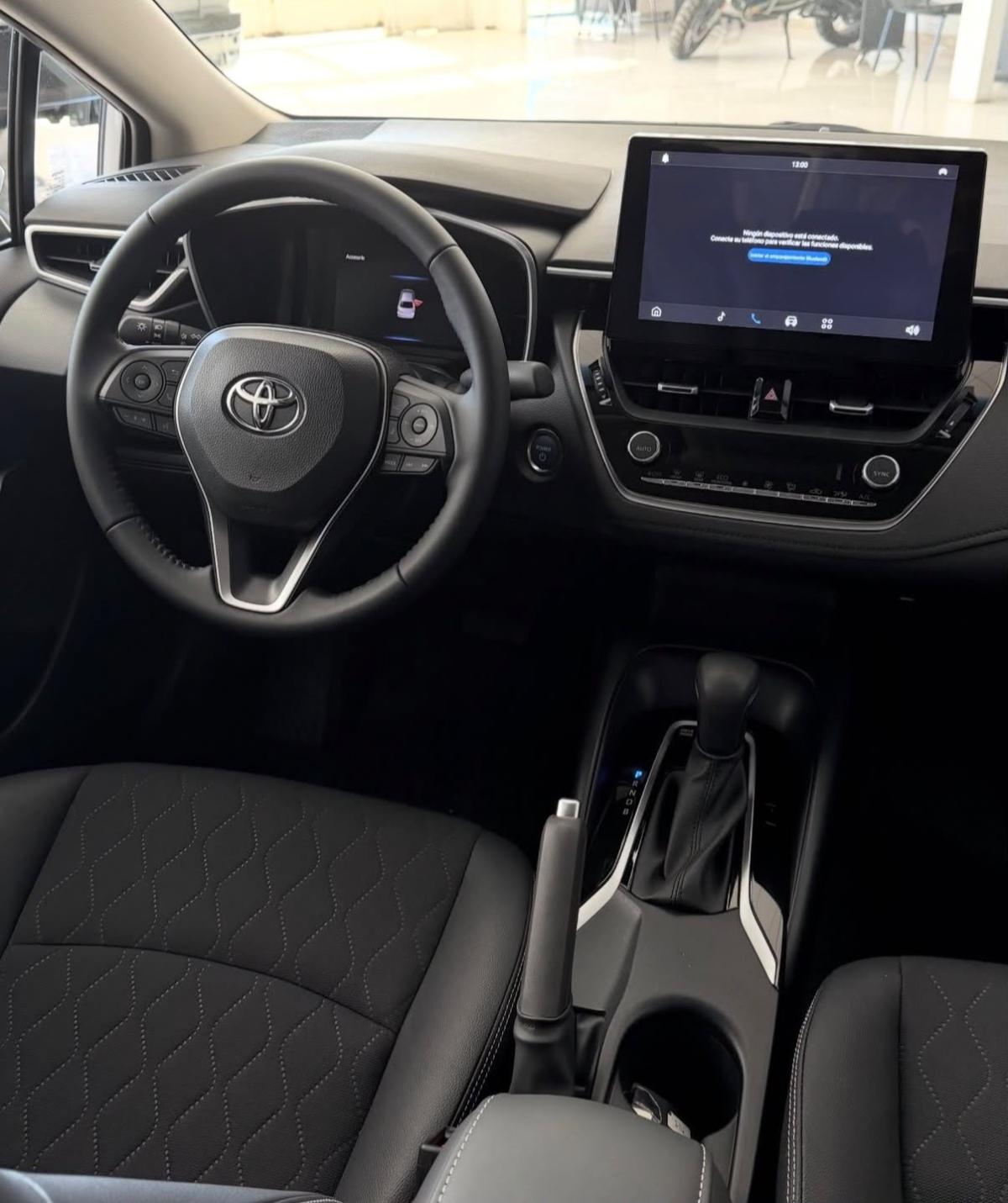 Foto de TOYOTA COROLLA XEI Hybrid 1.8 E-CVT 2026, color sin color especificado, en San Juan