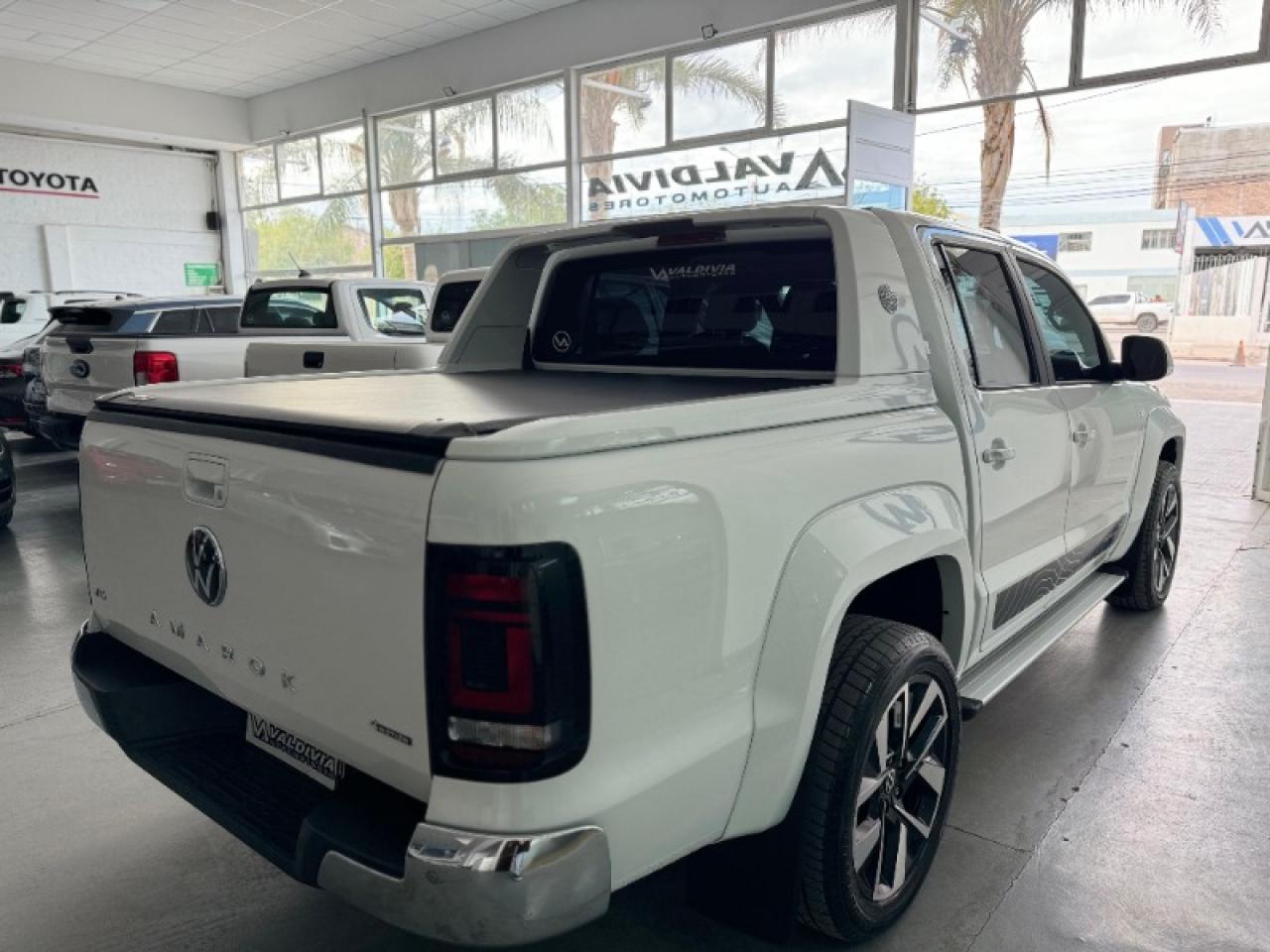 Foto de VOLKSWAGEN AMAROK Amarok Extreme 3.0 V6 MY25 2026, color sin color especificado, en San Juan