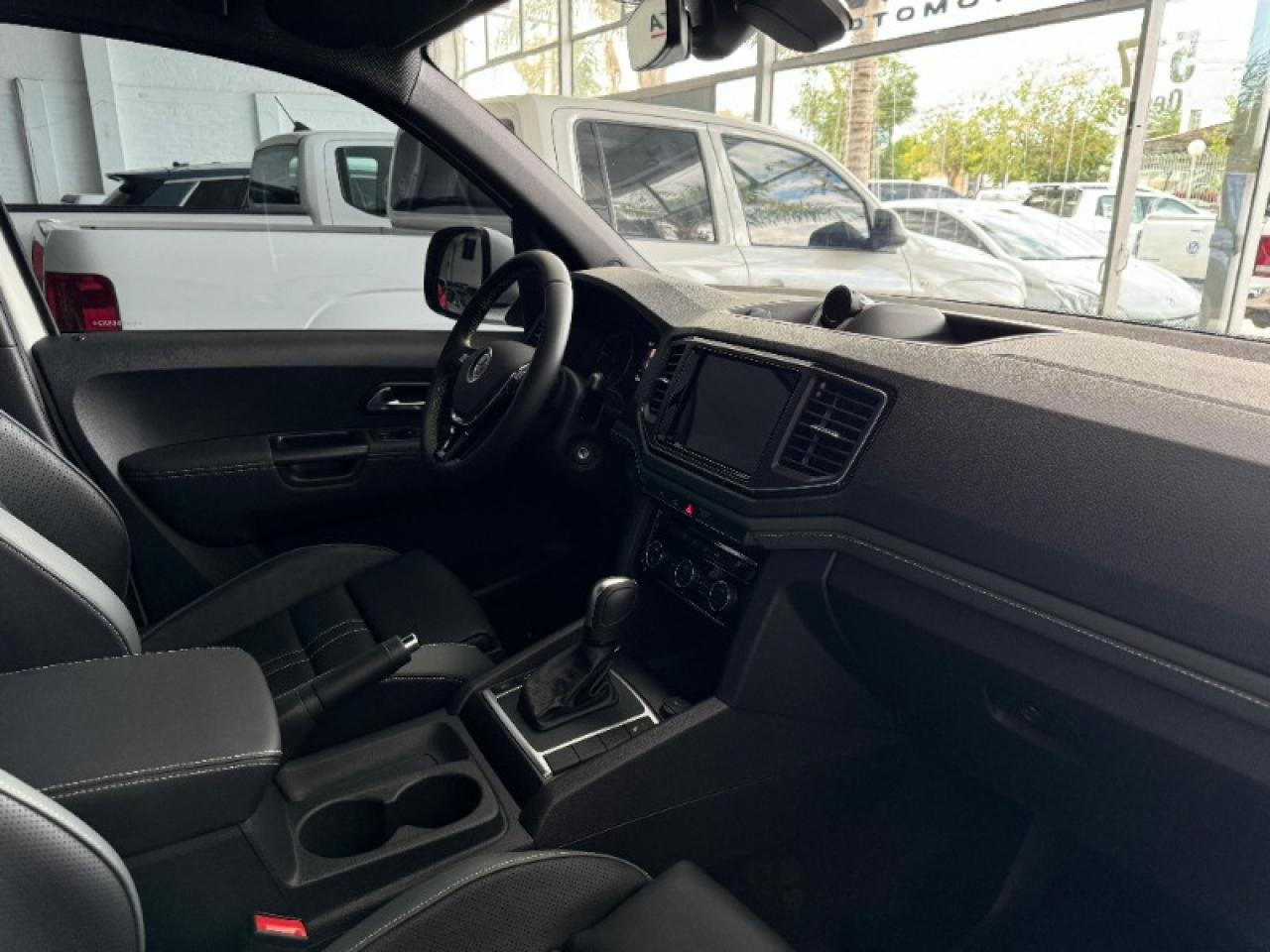 Foto de VOLKSWAGEN AMAROK Amarok Extreme 3.0 V6 MY25 2026, color sin color especificado, en San Juan