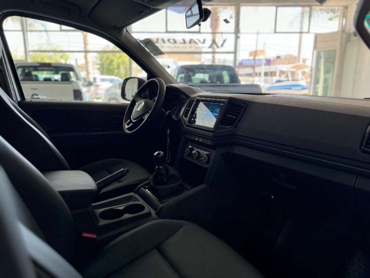 Foto de VOLKSWAGEN AMAROK TRENDLINE MY25 2026, color sin color especificado, en San Juan