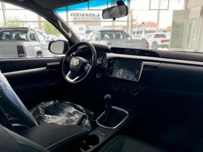 Miniatura de TOYOTA HILUX Sr 2.8 4x4 MT