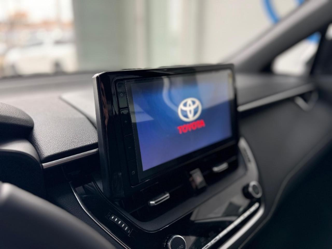 Foto de TOYOTA COROLLA CROSS XEI HYBRID 2026, color sin color especificado, en San Juan