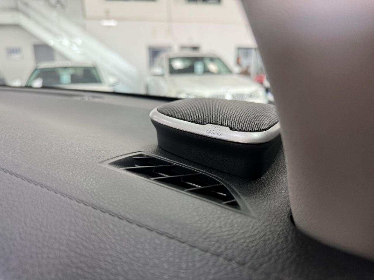 Foto de TOYOTA HILUX Srx 2.8 4x4 2026, color sin color especificado, en San Juan