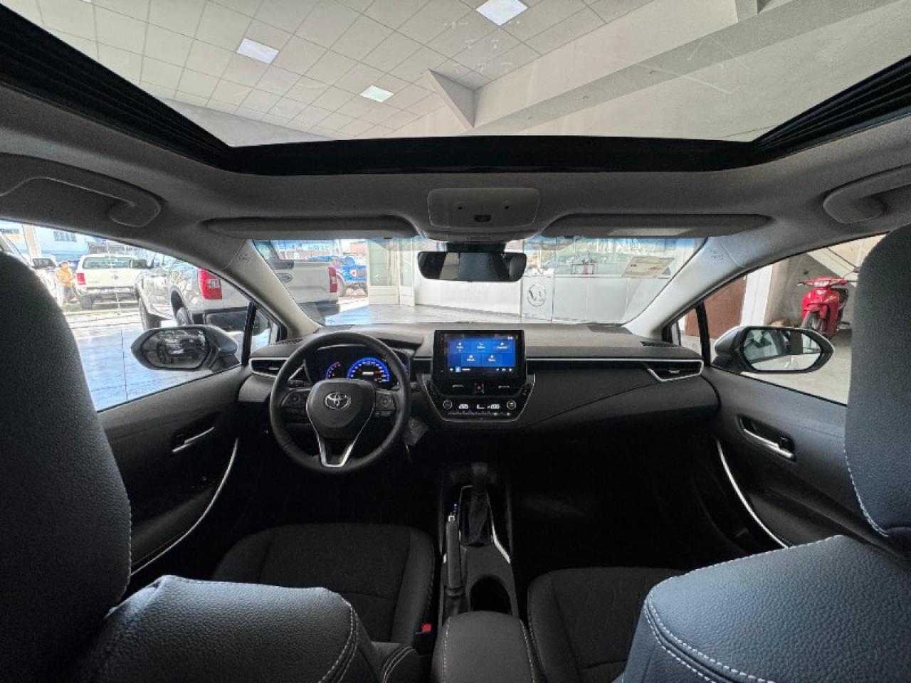 Foto de TOYOTA COROLLA XEI CVT 2026, color sin color especificado, en San Juan