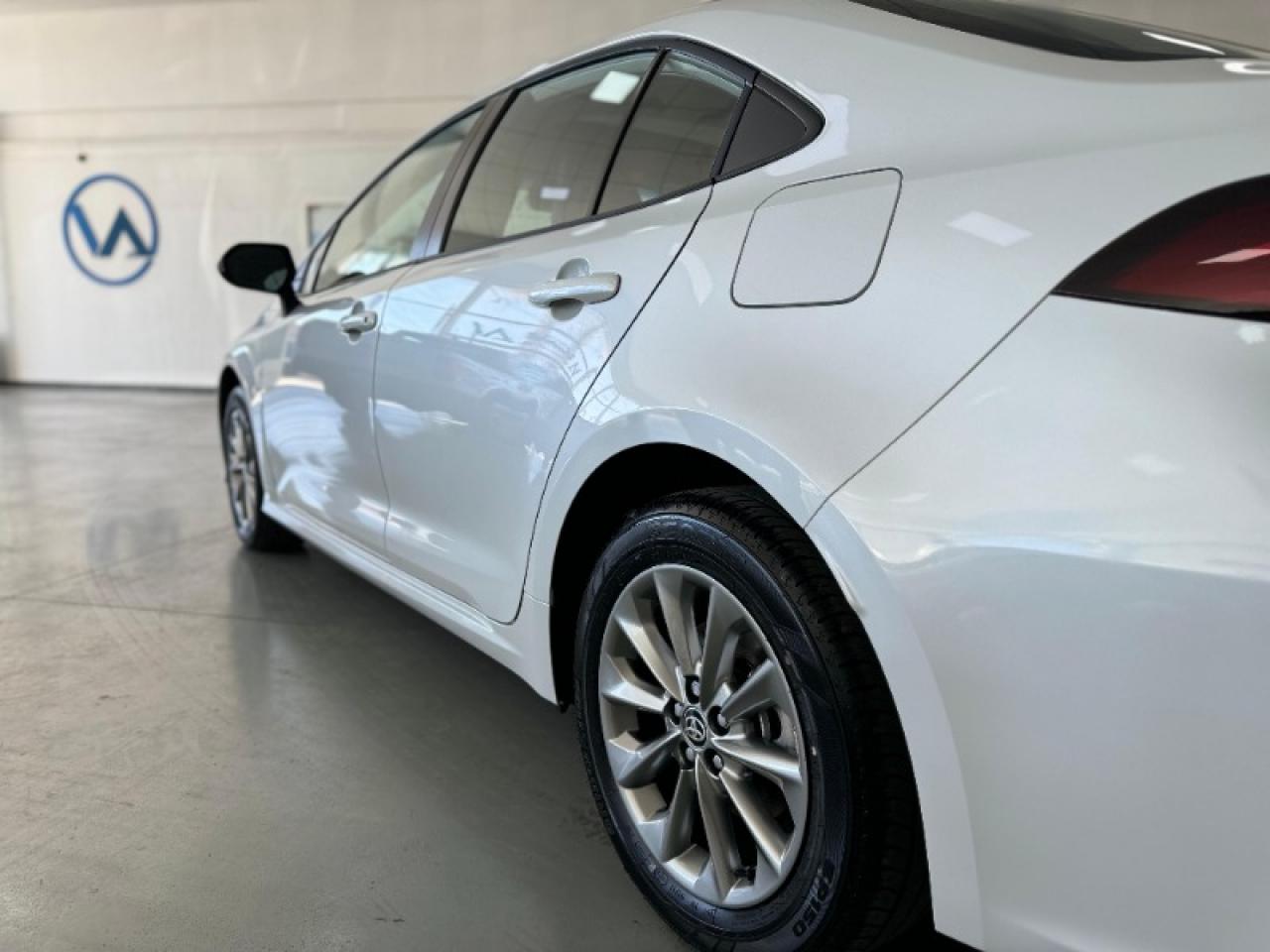 Foto de TOYOTA COROLLA XEI CVT 2026, color sin color especificado, en San Juan