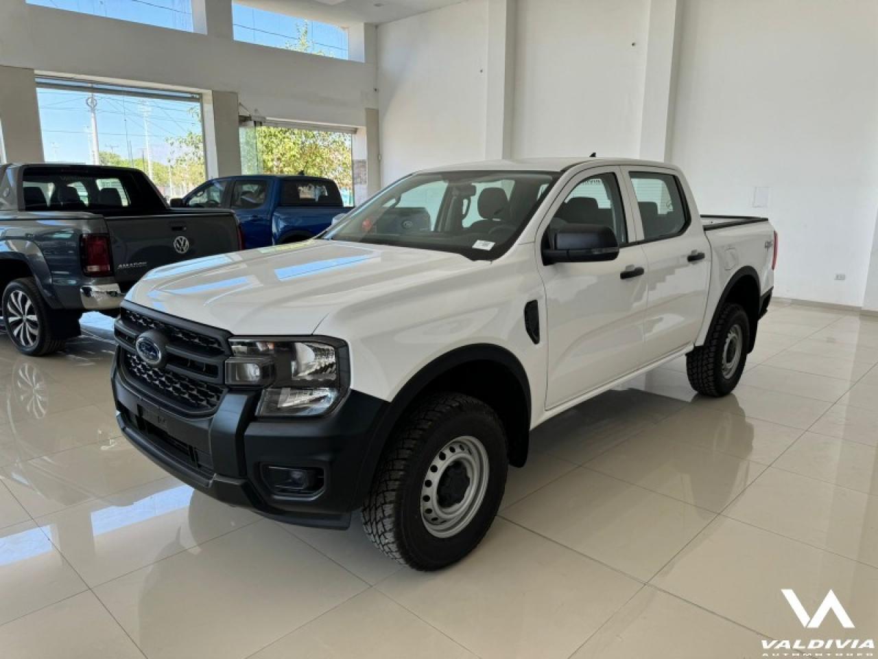 Foto de FORD RANGER Ford Ranger XL 2.0 Turbo 4x4 0km 2026, color sin color especificado, en San Juan