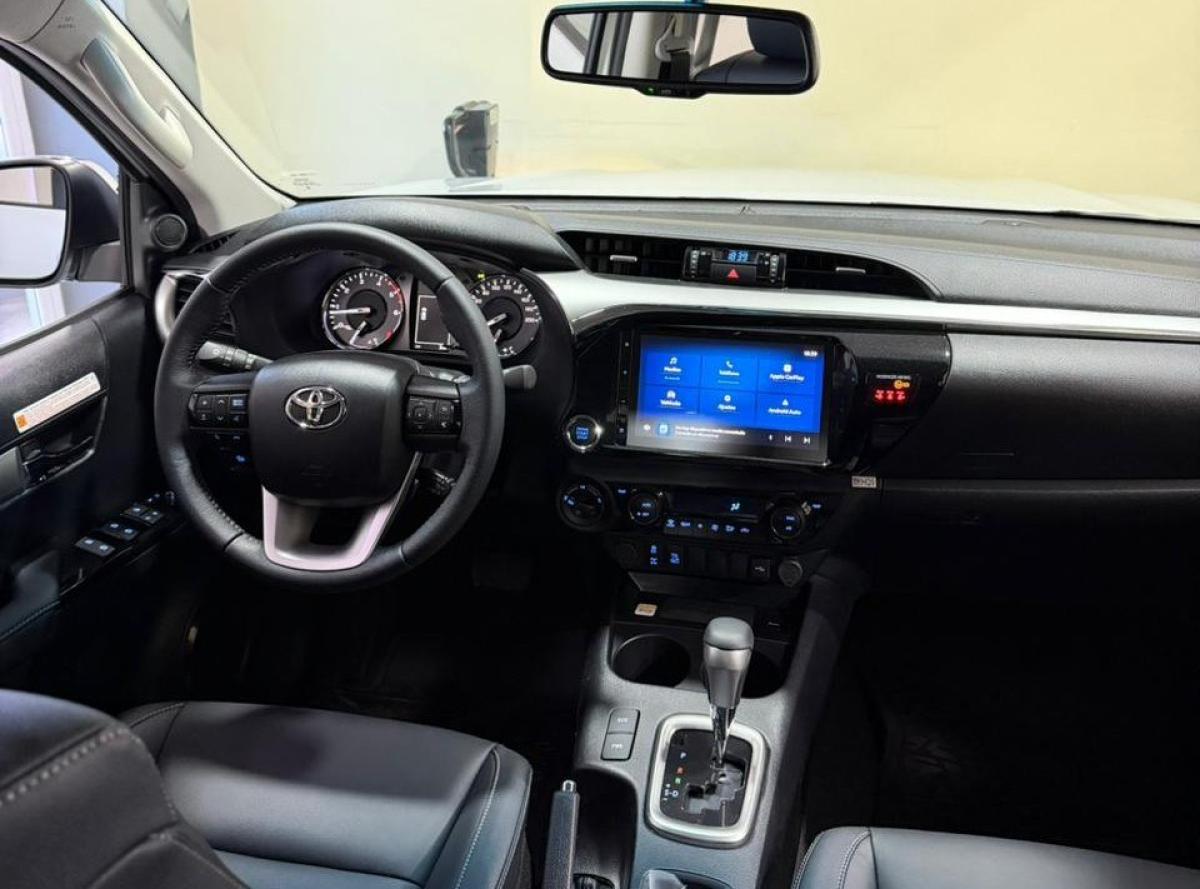 Foto de TOYOTA HILUX SRV+ 4X4 2026, color blanco, en San Juan