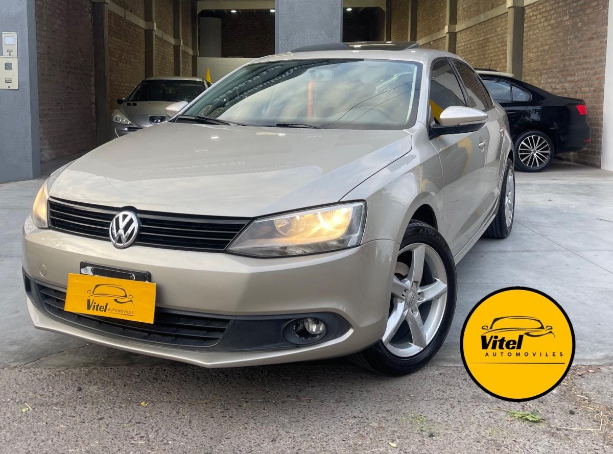 Foto de VOLKSWAGEN VENTO Advance 2.0 tdi 2012, color sin color especificado, en San Juan