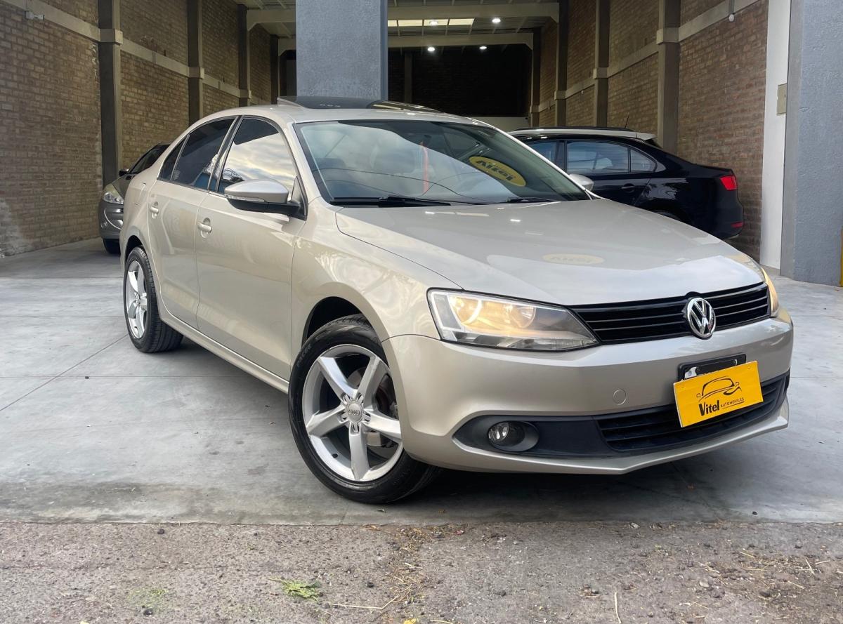 Foto de VOLKSWAGEN VENTO Advance 2.0 tdi 2012, color sin color especificado, en San Juan