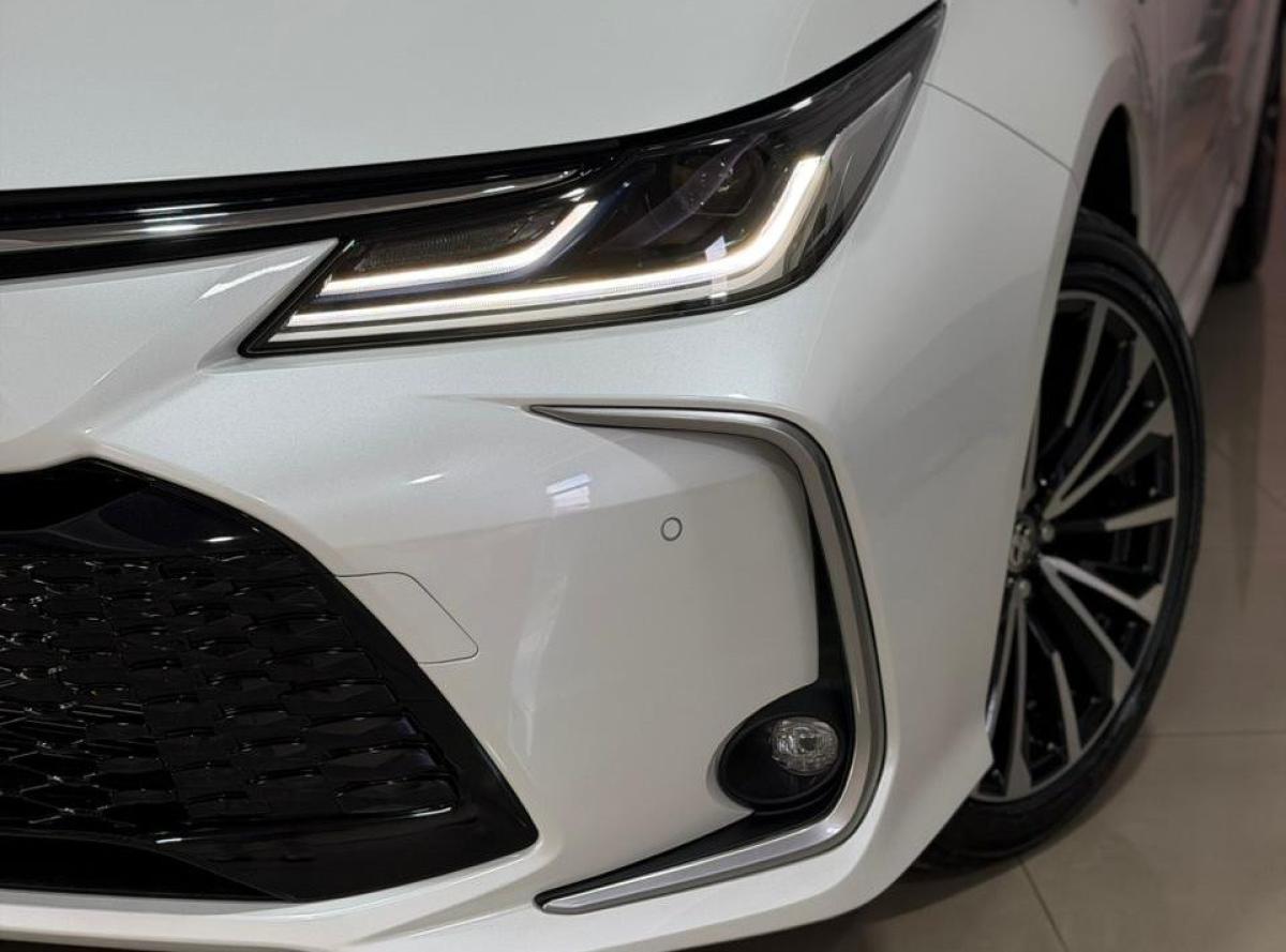 Foto de TOYOTA COROLLA SEG HEV 1.8 2026, color blanco, en San Juan