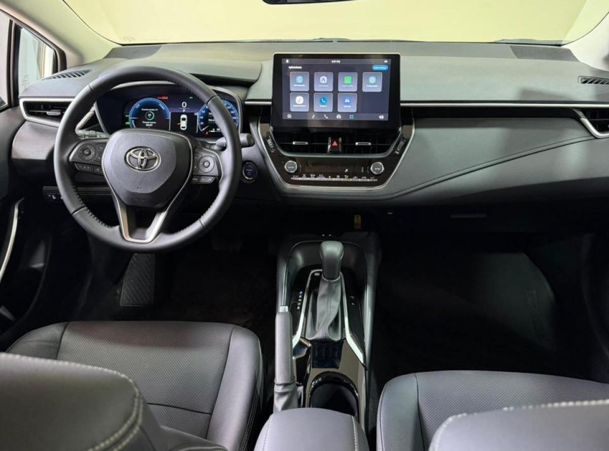 Foto de TOYOTA COROLLA SEG HEV 1.8 2026, color blanco, en San Juan