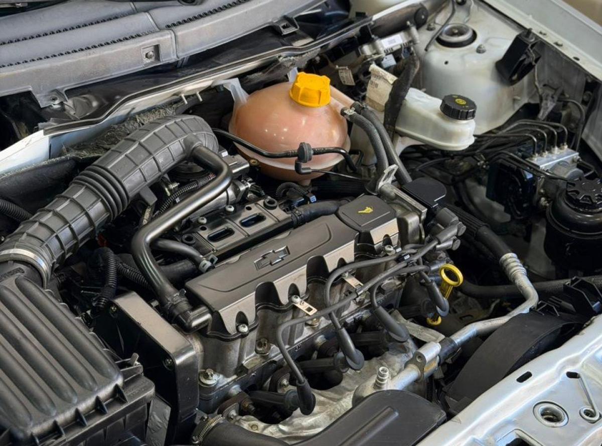 Foto de CHEVROLET CLASSIC LS ABS 1.4 2016, color gris, en San Juan