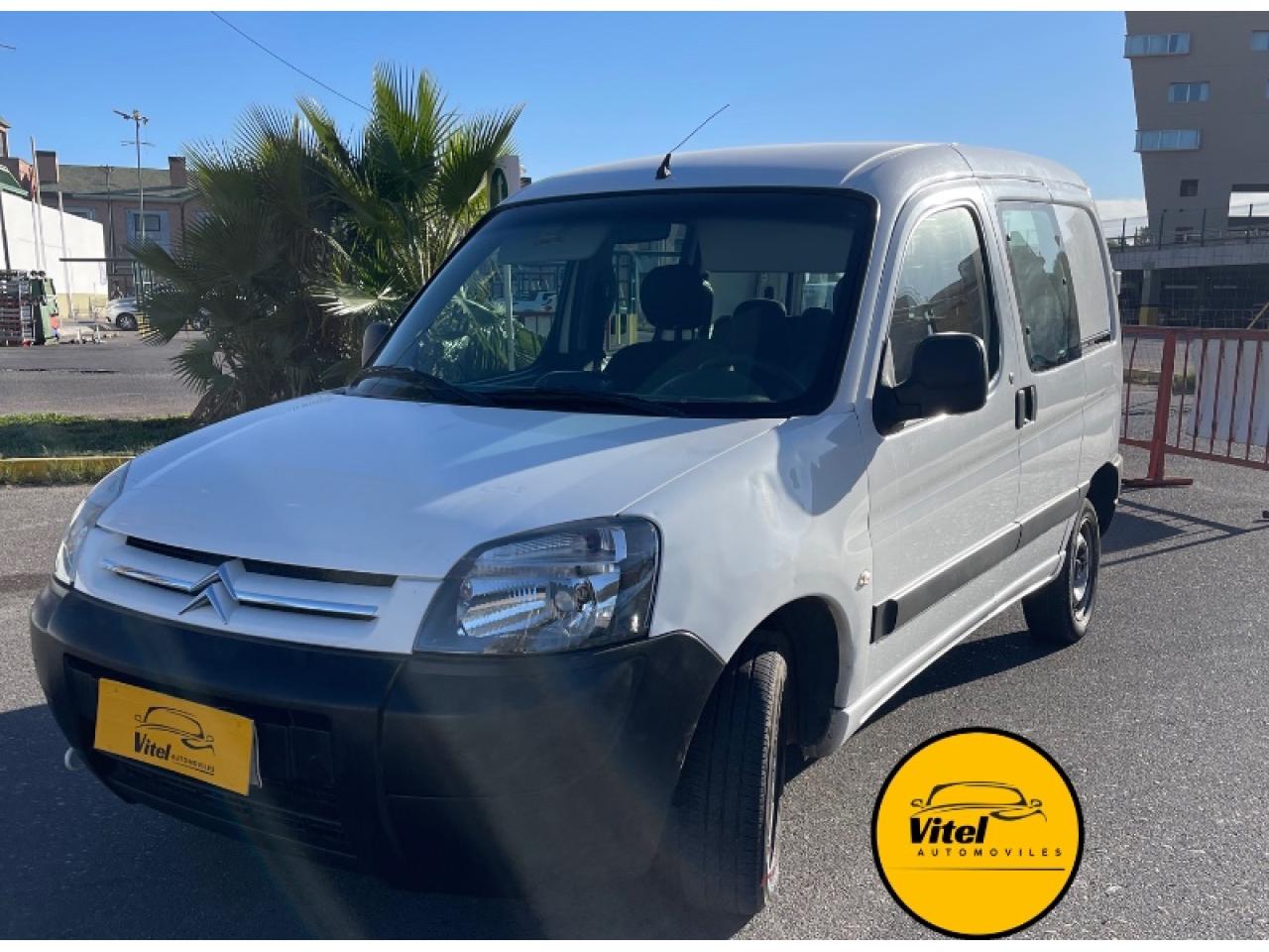 Foto de CITROEN BERLINGO Furgon mix berlingo hdi 2019, color sin color especificado, en San Juan