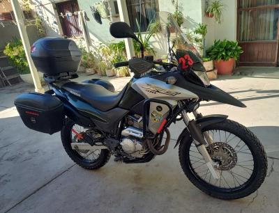 Foto de HONDA MOTOS TURISMO XRE 2019, color verde, en San Juan