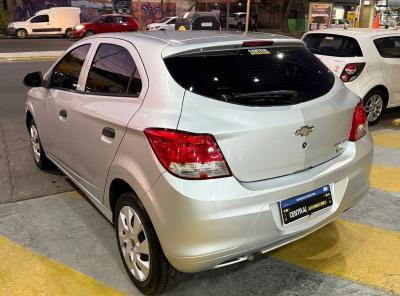 Miniatura de CHEVROLET ONIX LT