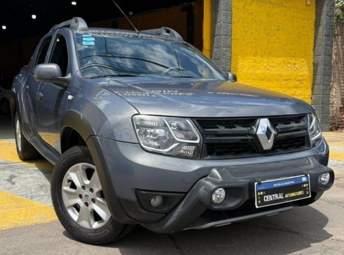 Foto de RENAULT OROCH 1.6 outsider 2018, color gris, en San Juan