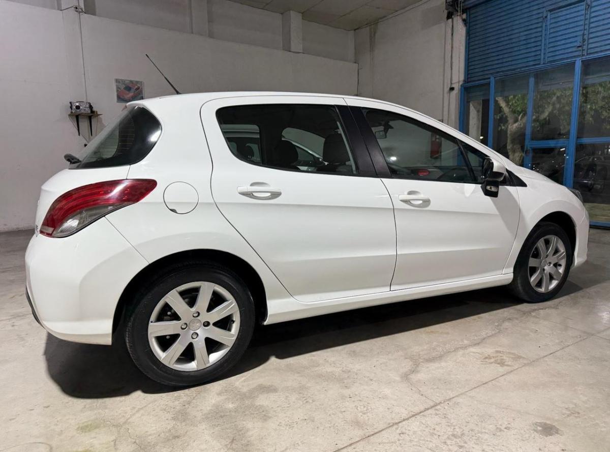 Foto de PEUGEOT 308 1.6 Active 2016, color blanco, en San Juan