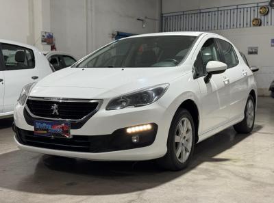 Foto de PEUGEOT 308 1.6 Active 2016, color blanco, en San Juan