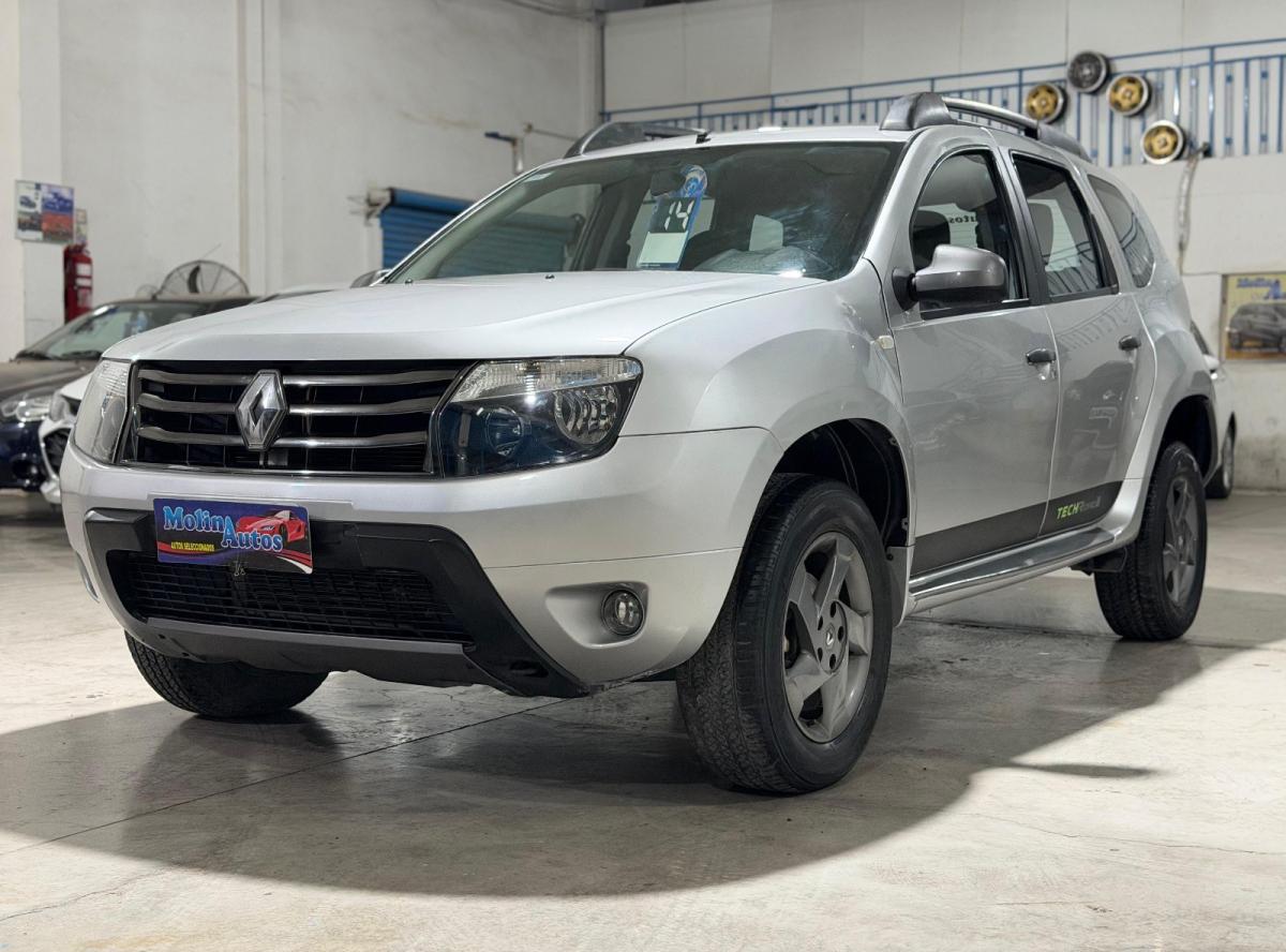 Foto de RENAULT DUSTER 1.6 Tech Road 2014, color plata, en San Juan