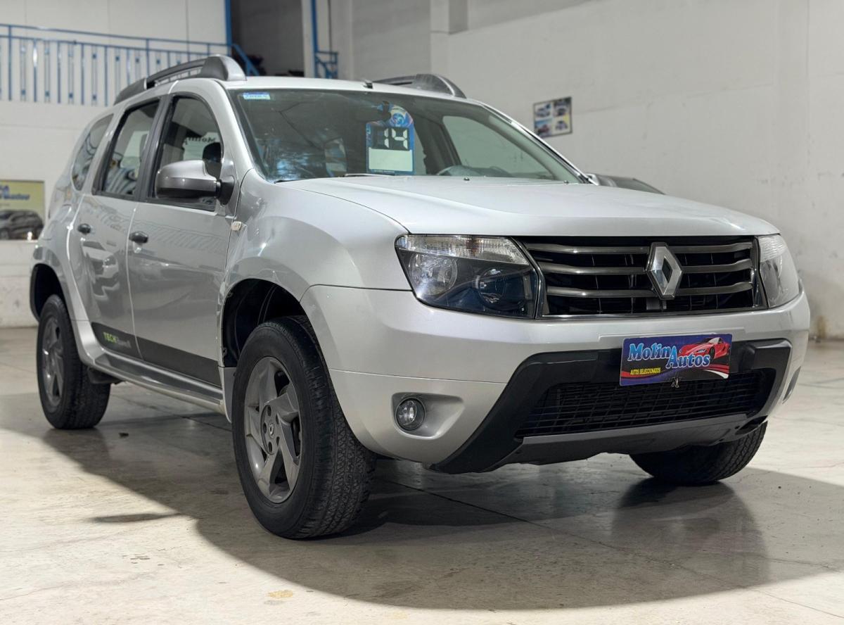 Foto de RENAULT DUSTER 1.6 Tech Road 2014, color plata, en San Juan