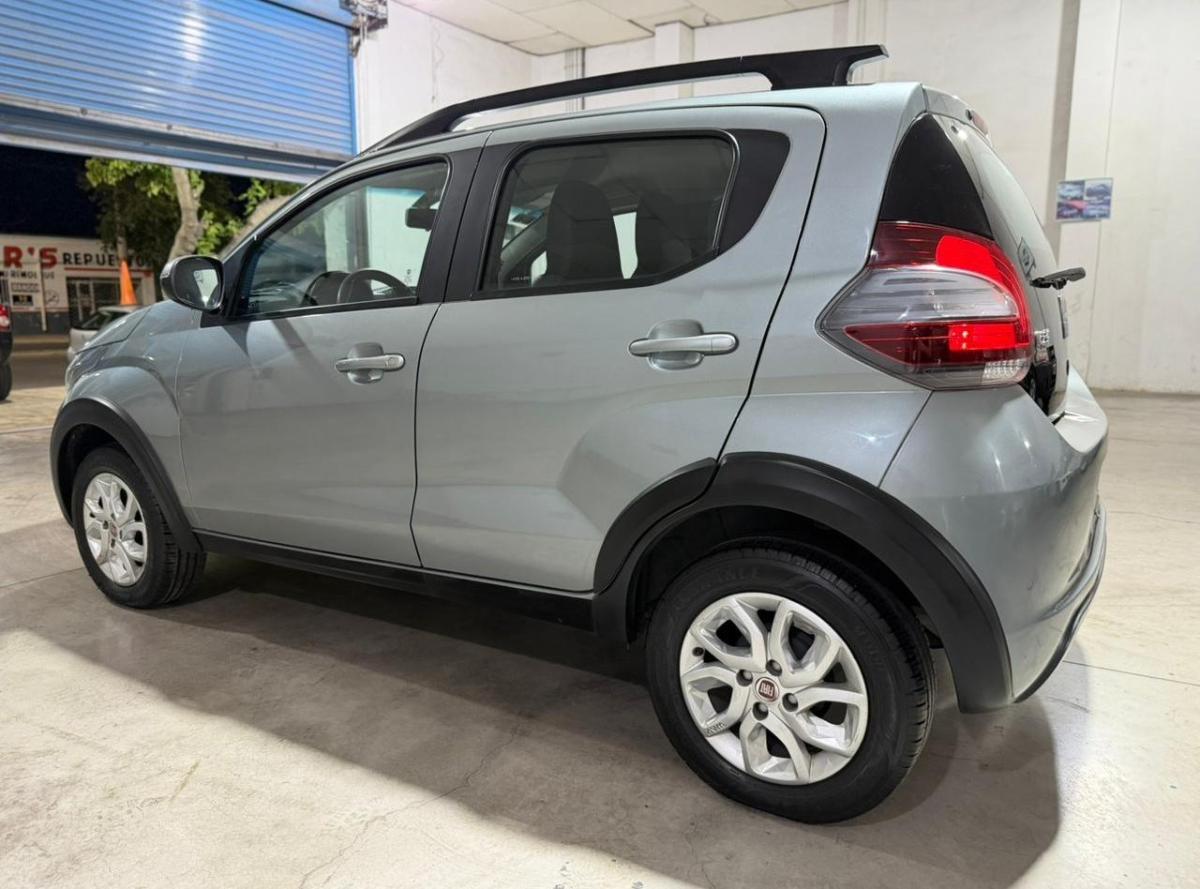 Foto de FIAT MOBI 1.0 Way 2016, color gris, en San Juan
