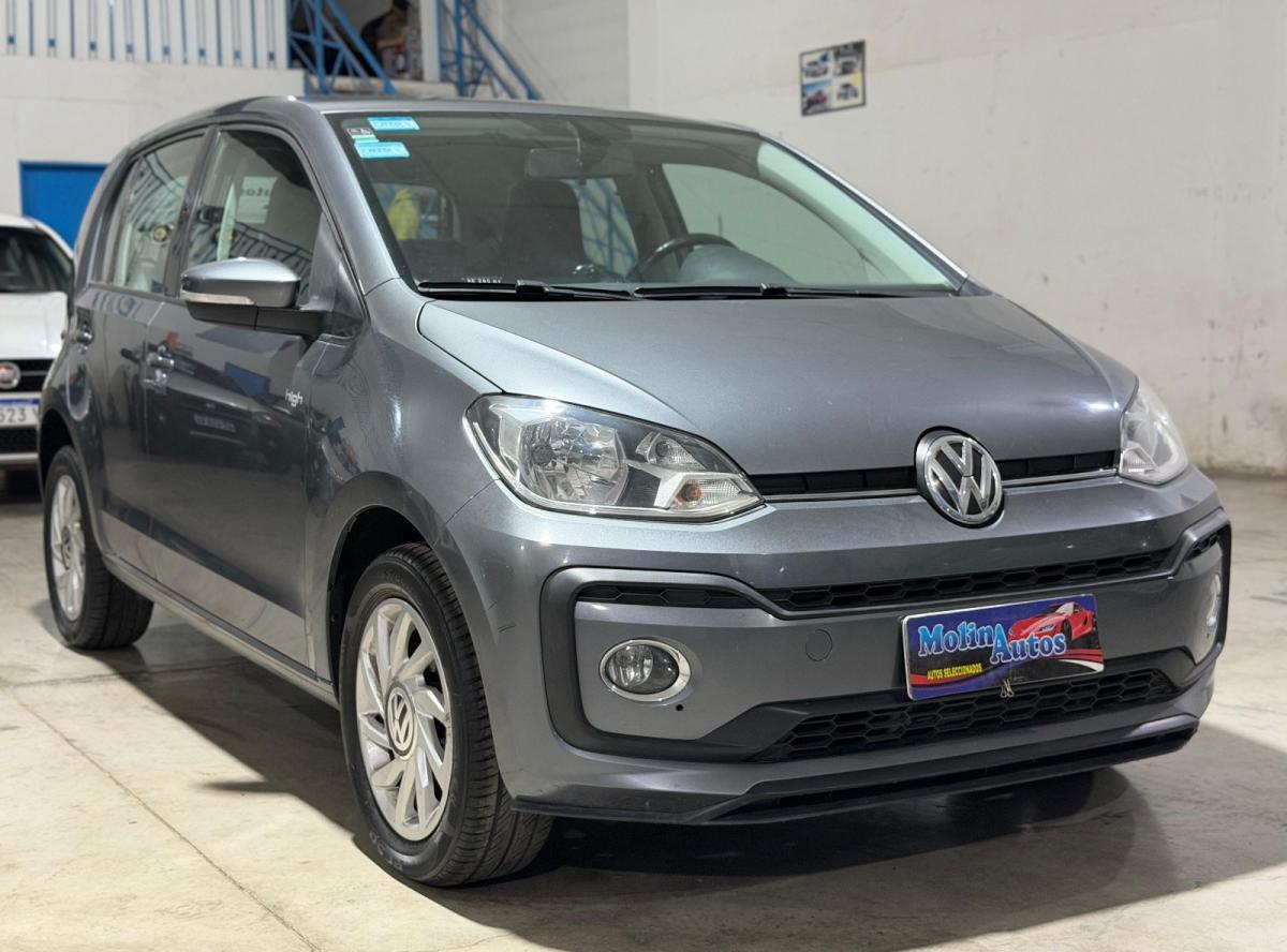 Foto de VOLKSWAGEN UP 1.0 High 2018, color gris, en San Juan