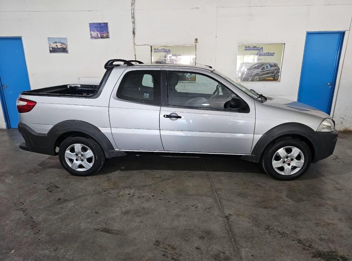 Foto de FIAT STRADA 1.4 Working Doble Cabina 2019, color plata, en San Juan