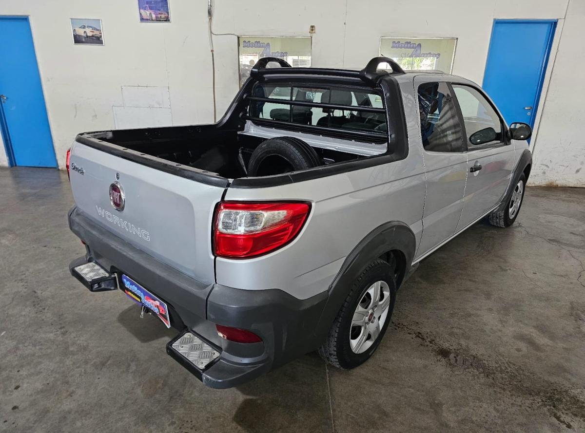 Foto de FIAT STRADA 1.4 Working Doble Cabina 2019, color plata, en San Juan