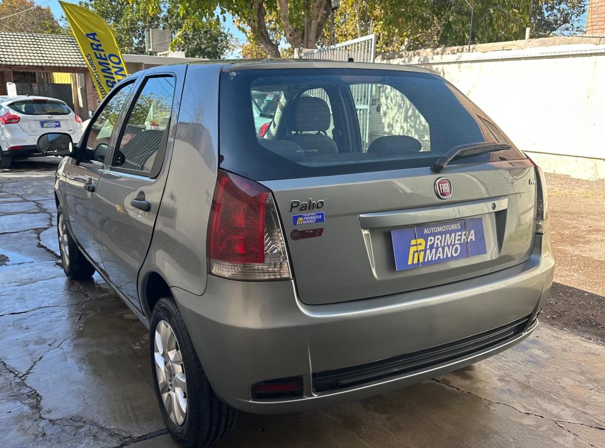 Foto de FIAT PALIO 1.4 fire 2015, color plata, en San Juan