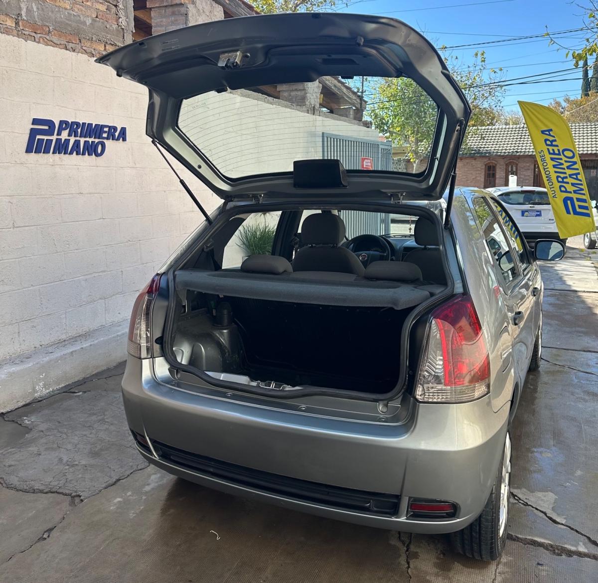 Foto de FIAT PALIO 1.4 fire 2015, color plata, en San Juan