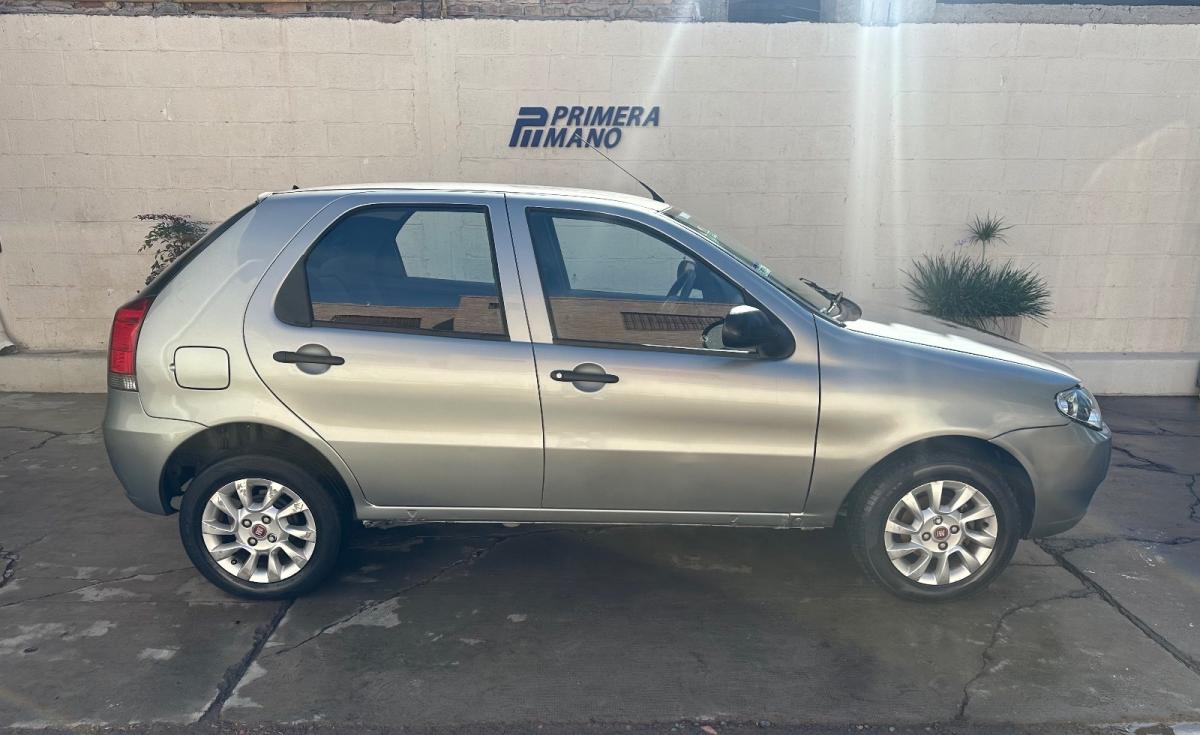 Foto de FIAT PALIO 1.4 fire 2015, color plata, en San Juan