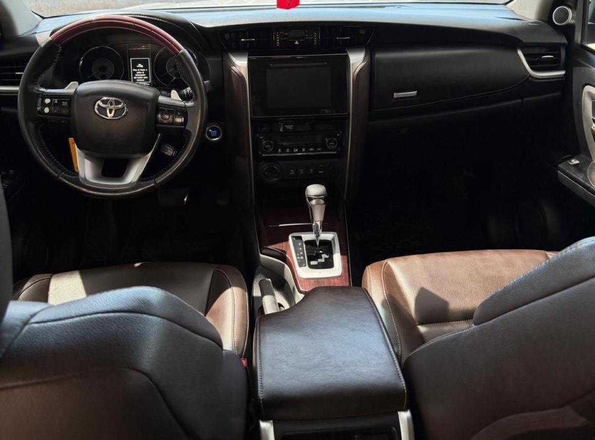 Foto de TOYOTA SW4 srx 2017, color blanco, en San Juan