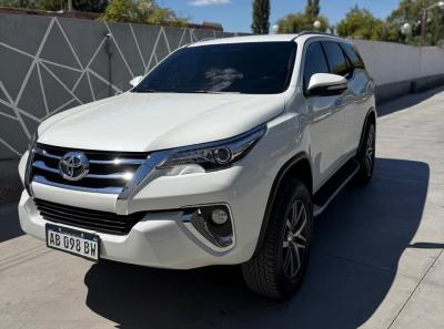 Foto de TOYOTA SW4 srx 2017, color blanco, en San Juan