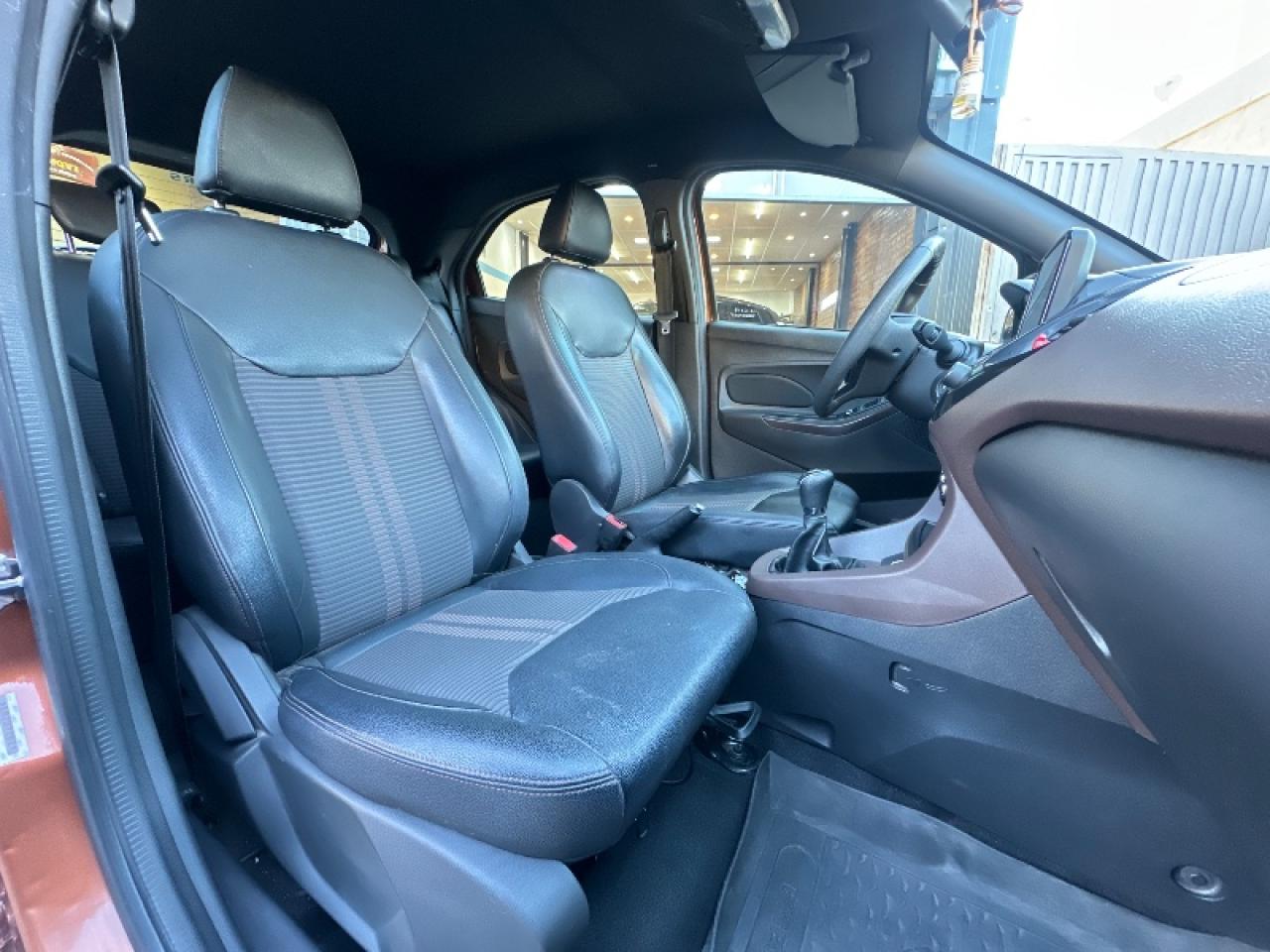 Foto de FORD KA Freestyle 1.5 2018, color naranja, en San Juan
