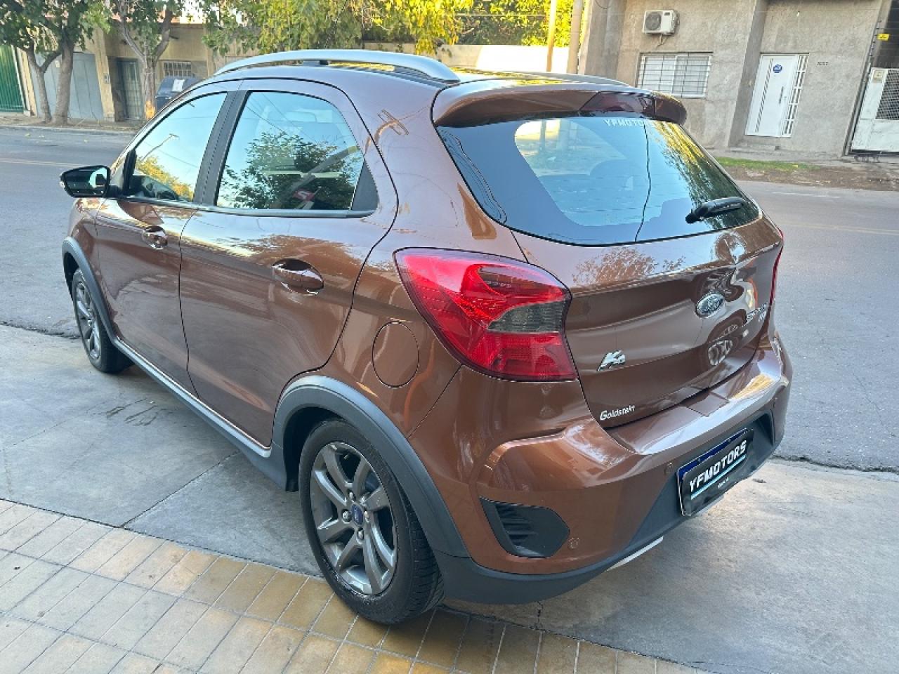 Foto de FORD KA Freestyle 1.5 2018, color naranja, en San Juan