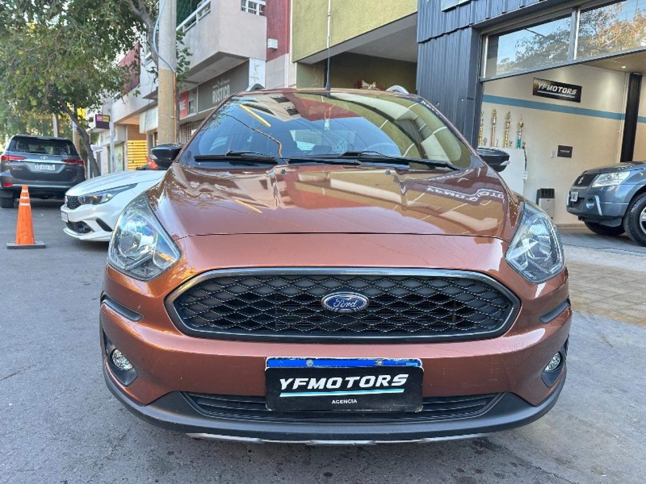 Foto de FORD KA Freestyle 1.5 2018, color naranja, en San Juan